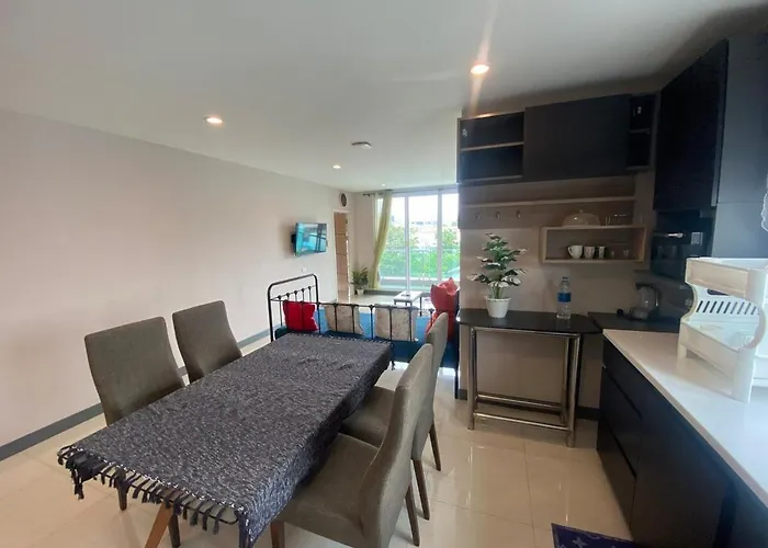 2 Bedroom In On Nut Sukhumvit *